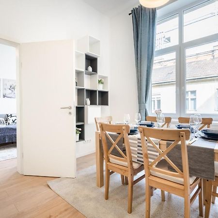 Bpr Blooming Design Home With A/C Будапеща Екстериор снимка