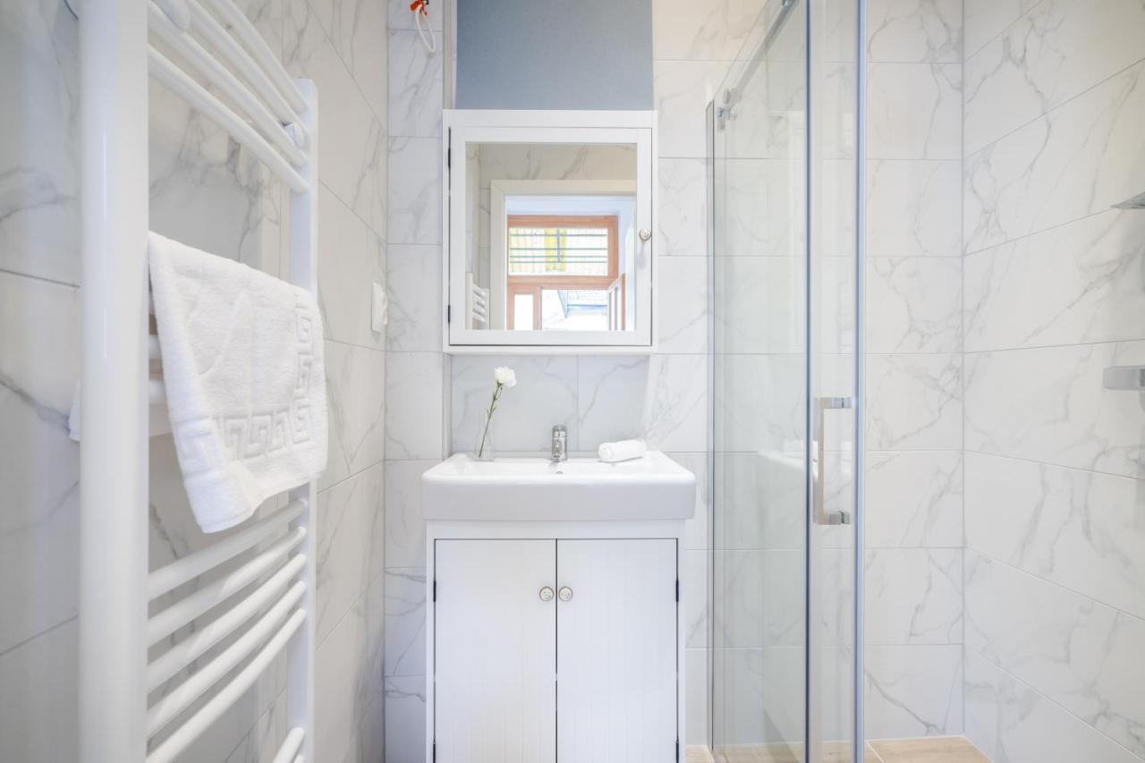Bpr Blooming Design Home With A/C Будапеща Екстериор снимка