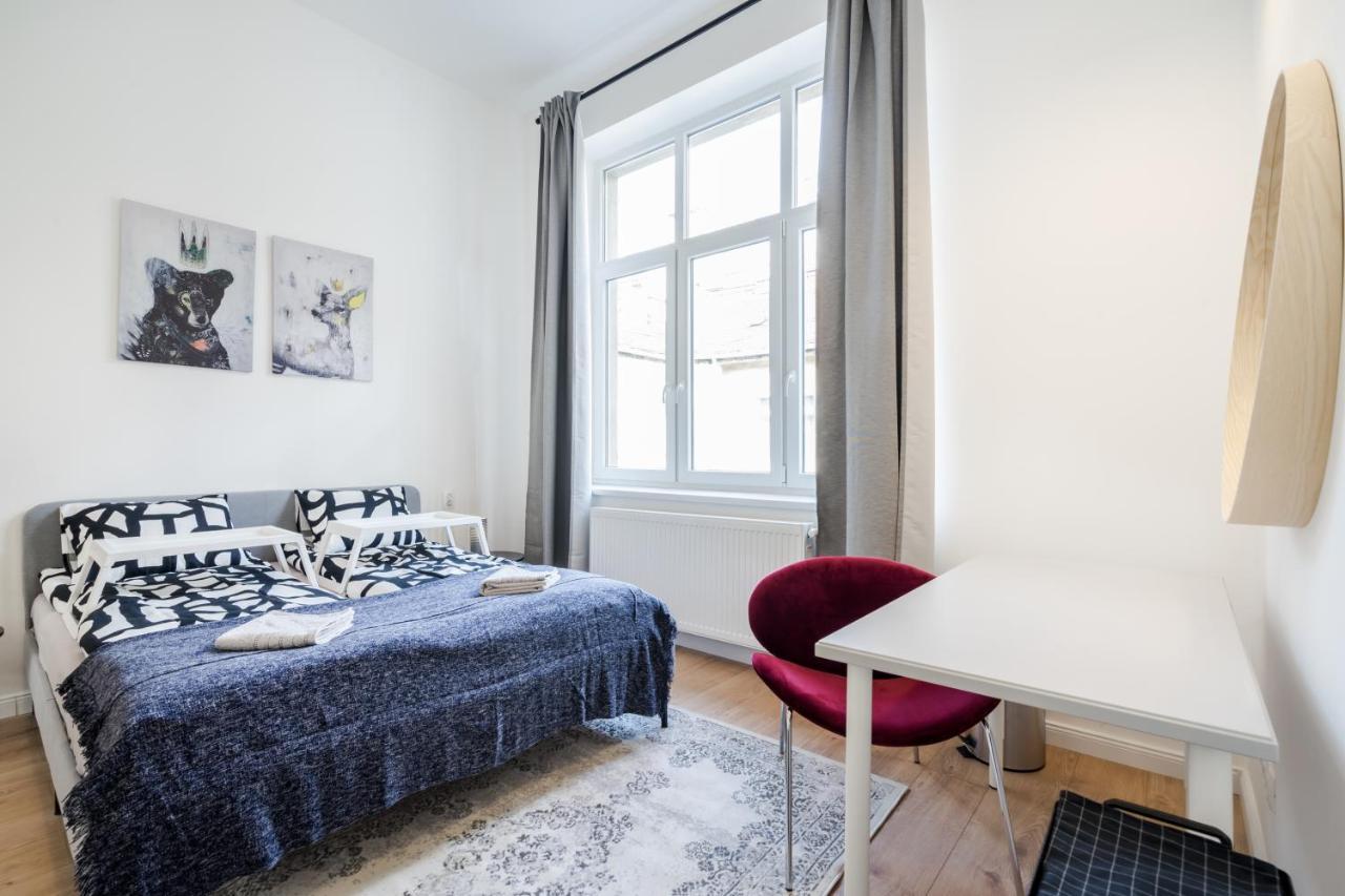Bpr Blooming Design Home With A/C Будапеща Екстериор снимка